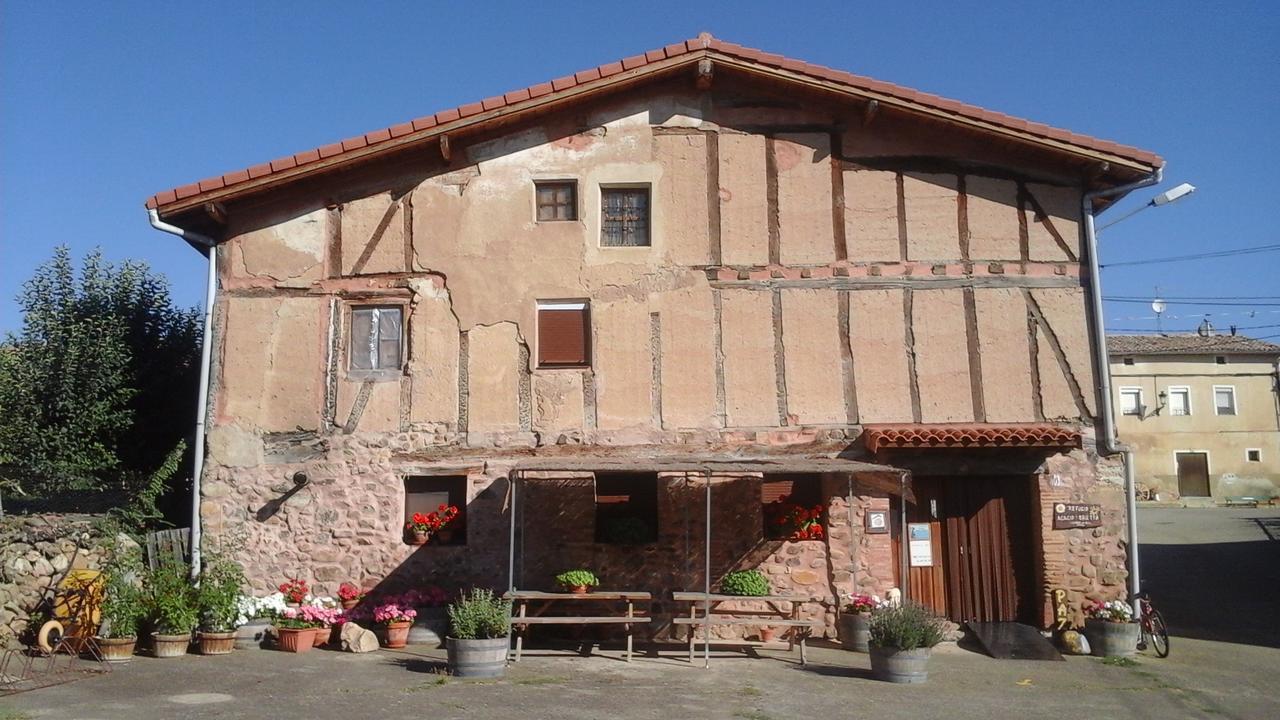 Refugio Peregrinos Acacio & Orietta Hostel Viloria de Rioja Luaran gambar
